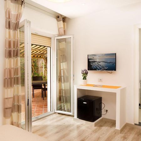 Sorrento Comfort Rooms Con Piscina Buitenkant foto
