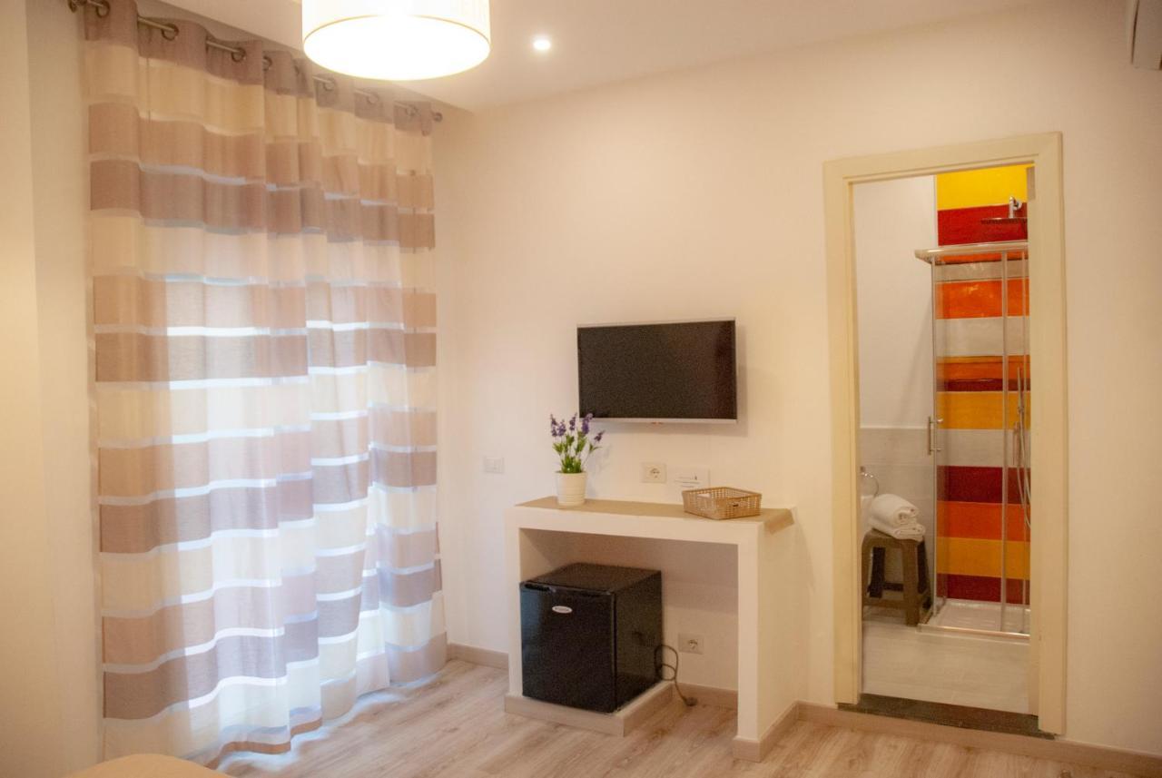 Sorrento Comfort Rooms Con Piscina Buitenkant foto