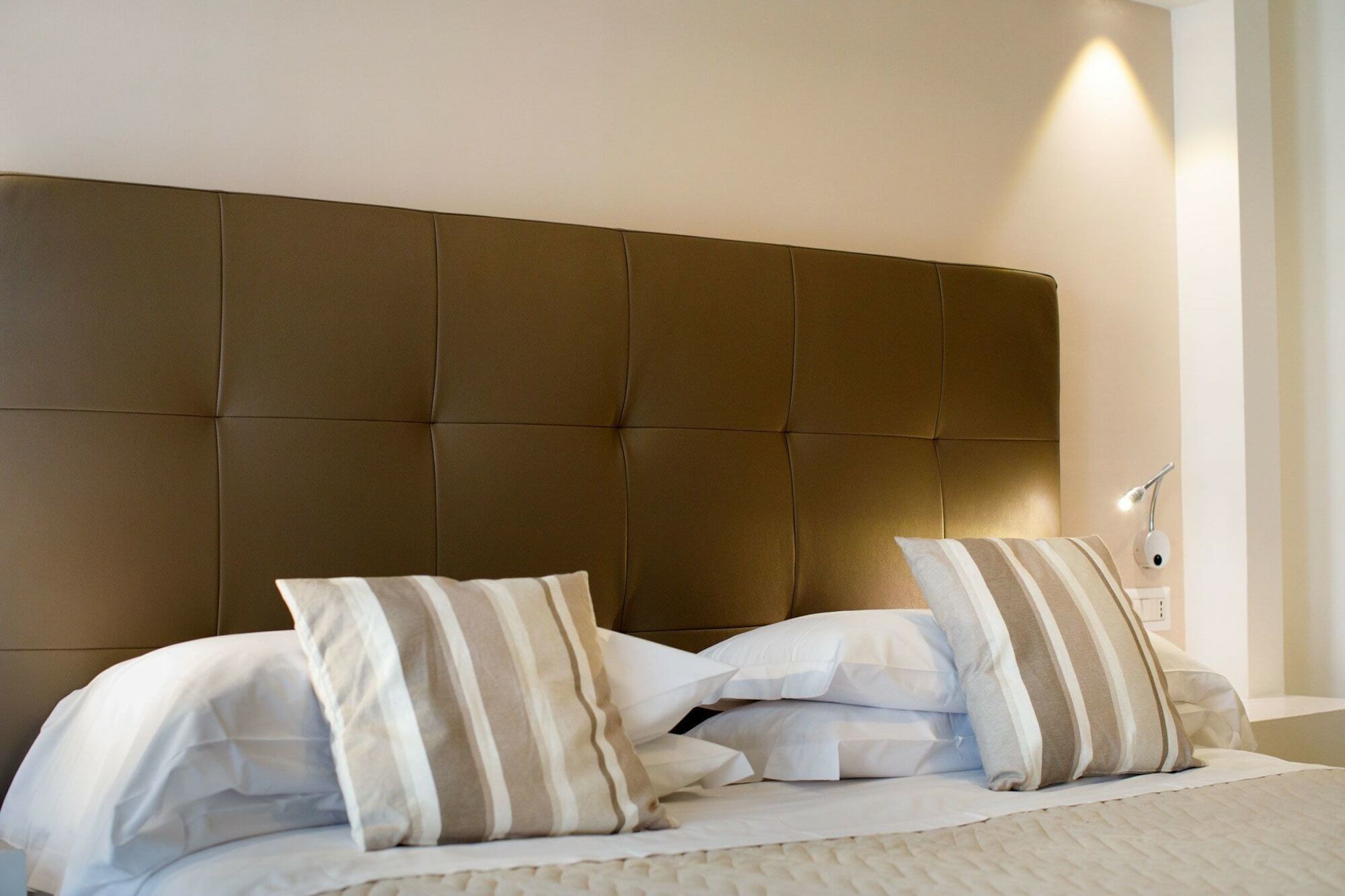Sorrento Comfort Rooms Con Piscina Buitenkant foto